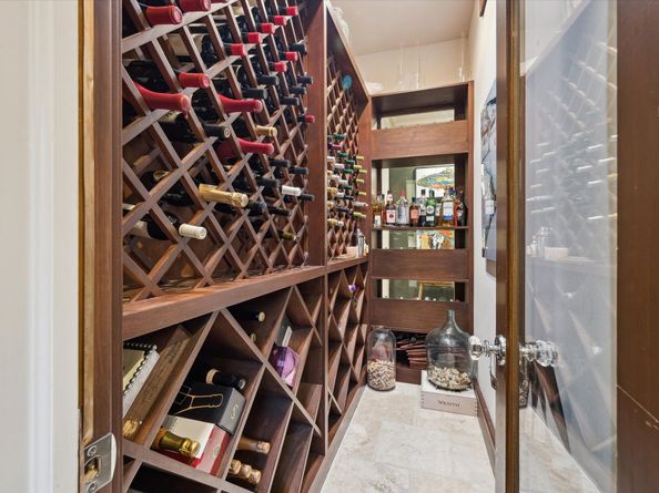 619 E 10th 1/2 Street, Houston TX 77008