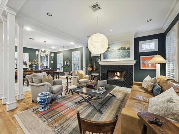 619 E 10th 1/2 Street, Houston TX 77008