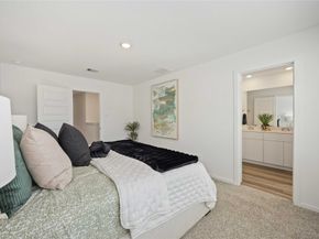 5925 Manning Oaks Street, Houston TX 77091