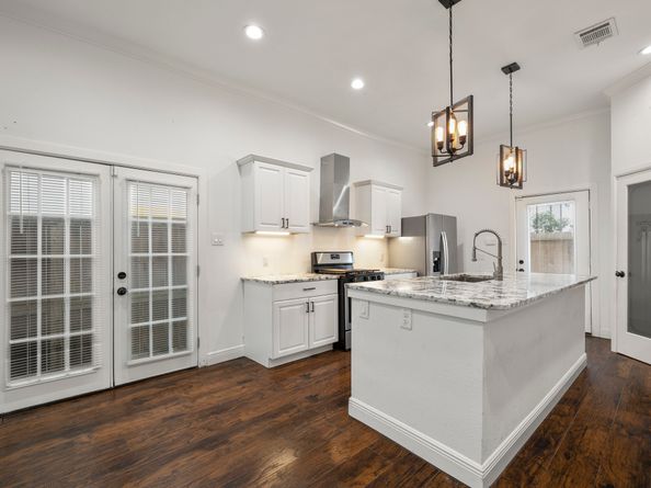 1517 Colorado Street, Houston TX 77007