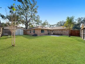 1607 Willowby Drive, Houston TX 77008