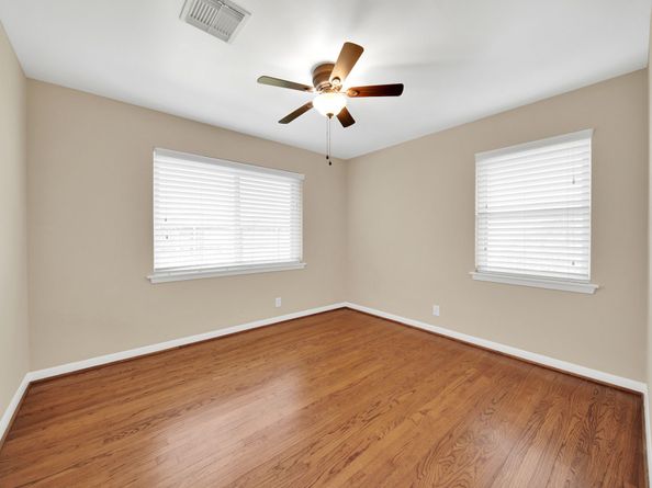 1607 Willowby Drive, Houston TX 77008