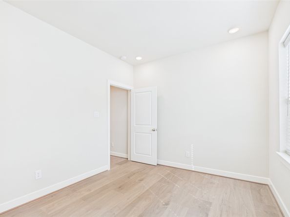 3093 Hicks Street, Houston TX 77007