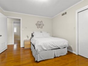 3641 Deal Street, Houston TX 77025