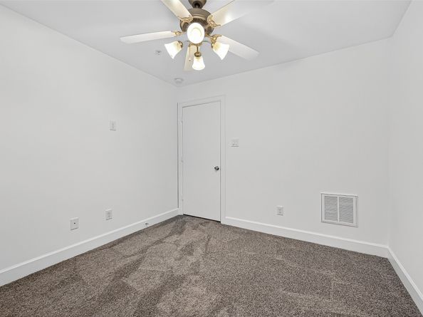 2710 Hullsmith Drive 1303, Houston TX 77063