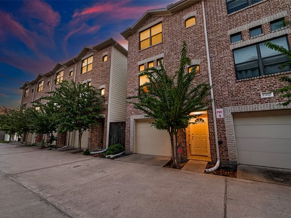 2710 Hullsmith Drive 1303, Houston TX 77063