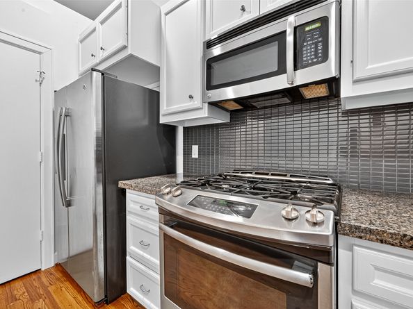 2710 Hullsmith Drive 1303, Houston TX 77063