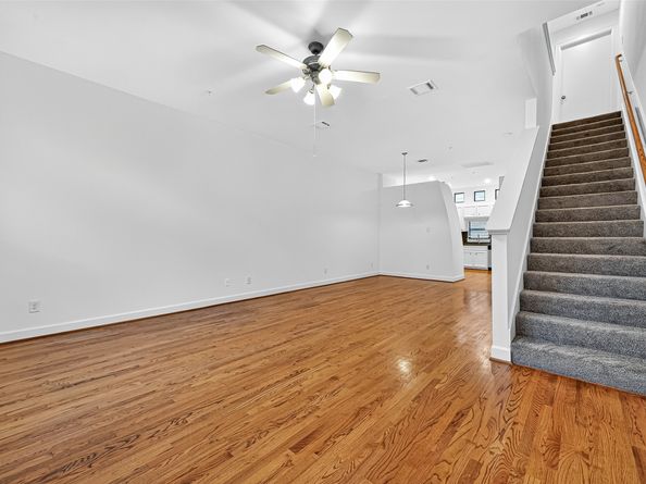 2710 Hullsmith Drive 1303, Houston TX 77063