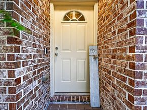 2710 Hullsmith Drive 1303, Houston TX 77063