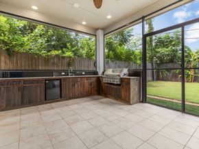 8550 Ridgepoint Drive, Houston TX 77055