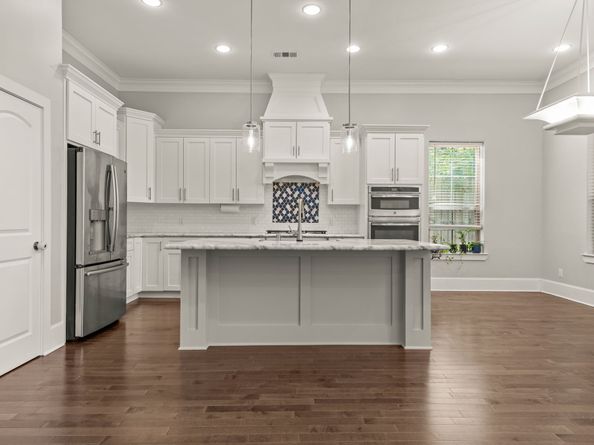 8550 Ridgepoint Drive, Houston TX 77055