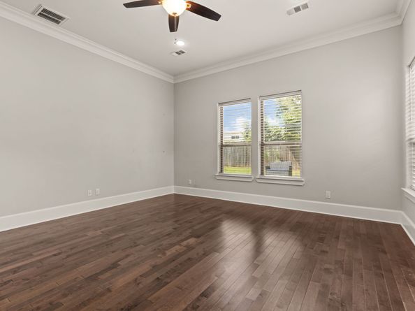 8550 Ridgepoint Drive, Houston TX 77055