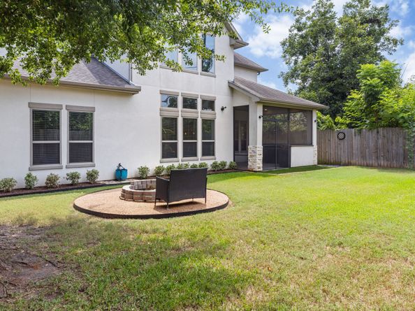 8550 Ridgepoint Drive, Houston TX 77055