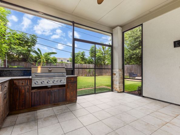 8550 Ridgepoint Drive, Houston TX 77055