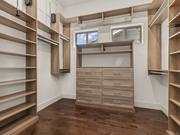 8550 Ridgepoint Drive, Houston TX 77055