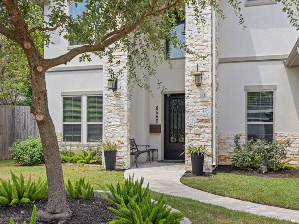 8550 Ridgepoint Drive, Houston TX 77055