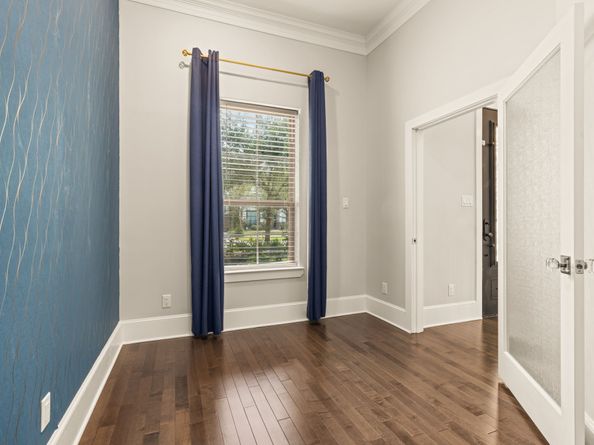 8550 Ridgepoint Drive, Houston TX 77055