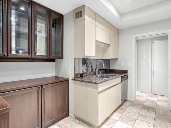 5100 San Felipe Street 63, Houston TX 77056