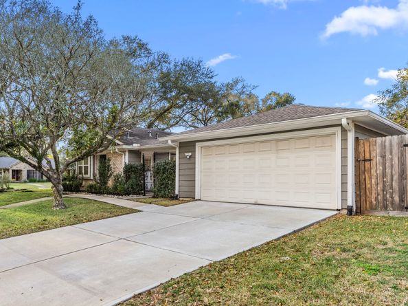 1515 Dodd Lane, Houston TX 77077