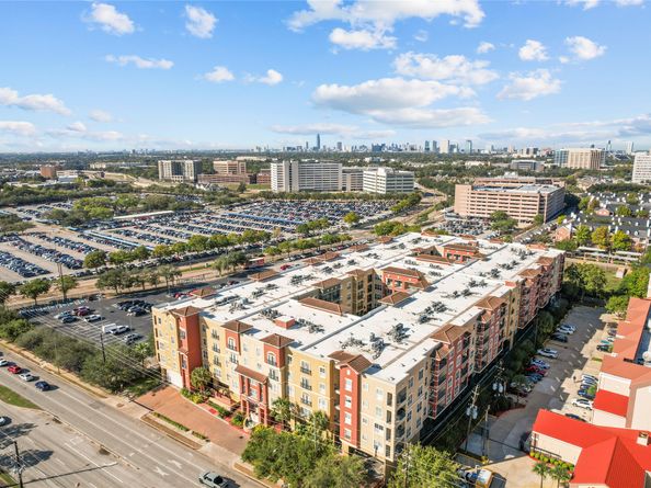 1711 Old Spanish Trail 136, Houston TX 77054