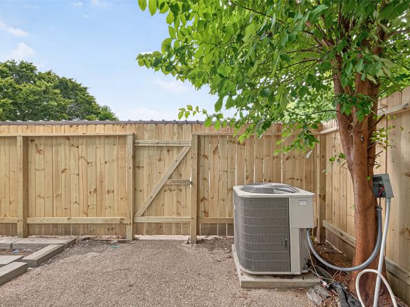 7839 Cook Road, Houston TX 77072