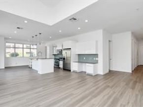 207 Pierce Street 301, Houston TX 77002