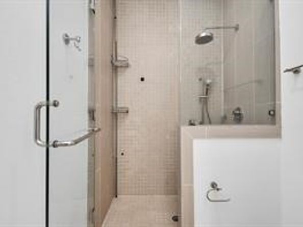 207 Pierce Street 301, Houston TX 77002