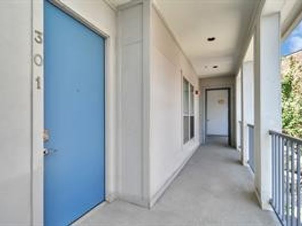 207 Pierce Street 301, Houston TX 77002