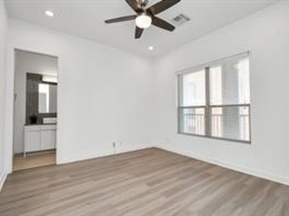 207 Pierce Street 301, Houston TX 77002