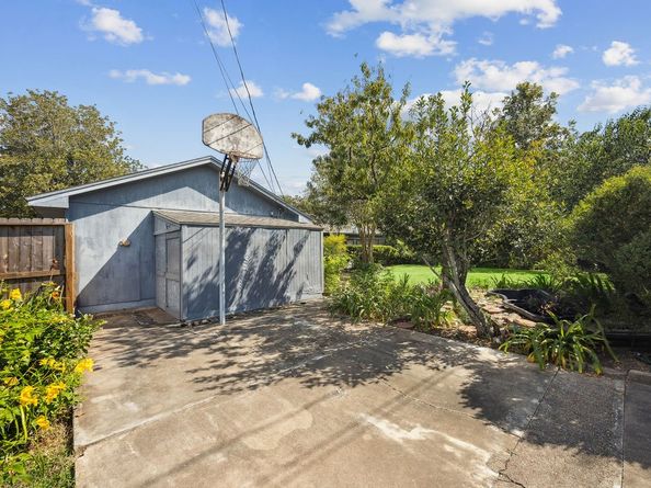 7302 Burning Tree Drive, Houston TX 77036