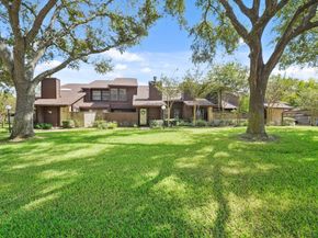 2611 Grants Lake Boulevard 213, Sugar Land TX 77479