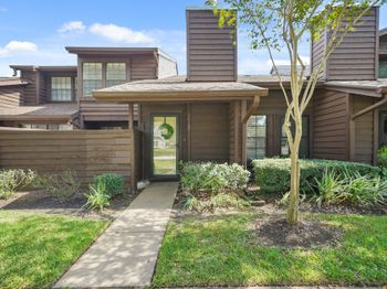 2611 Grants Lake Boulevard
