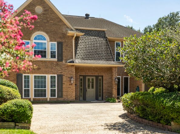1746 Country Club Boulevard, Sugar Land TX 77478