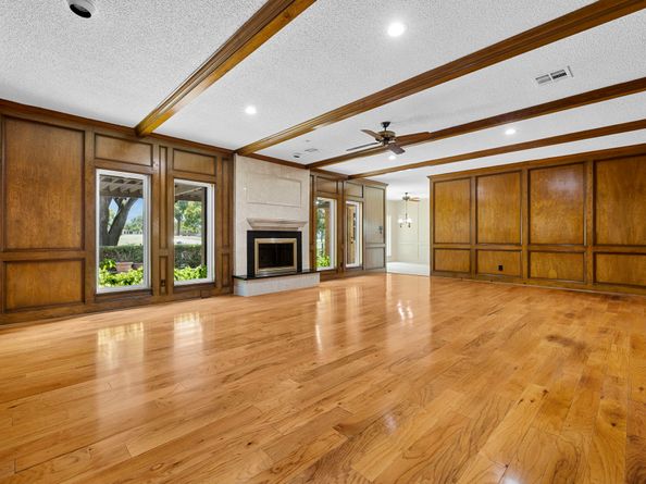 1746 Country Club Boulevard, Sugar Land TX 77478