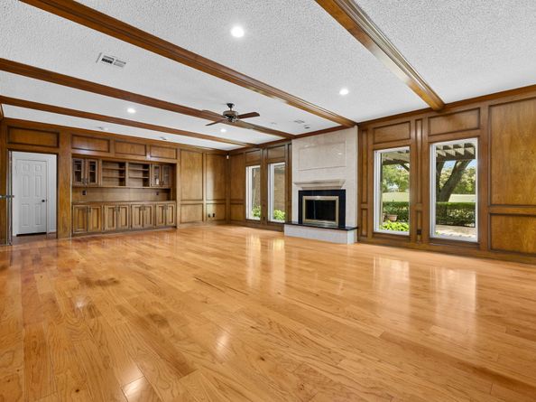1746 Country Club Boulevard, Sugar Land TX 77478