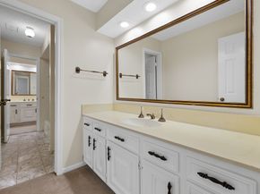 1746 Country Club Boulevard, Sugar Land TX 77478
