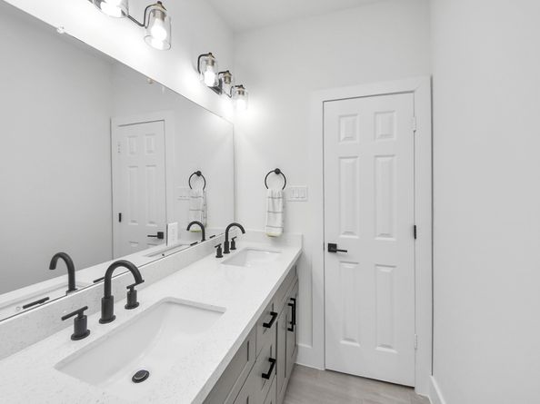 9307 Jutland Road, Houston TX 77033