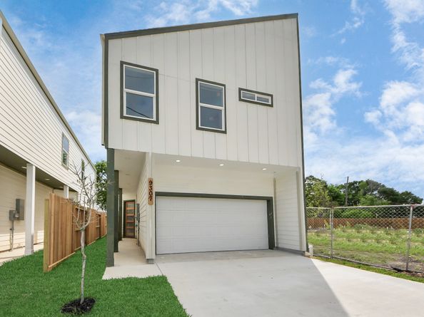 9307 Jutland Road, Houston TX 77033