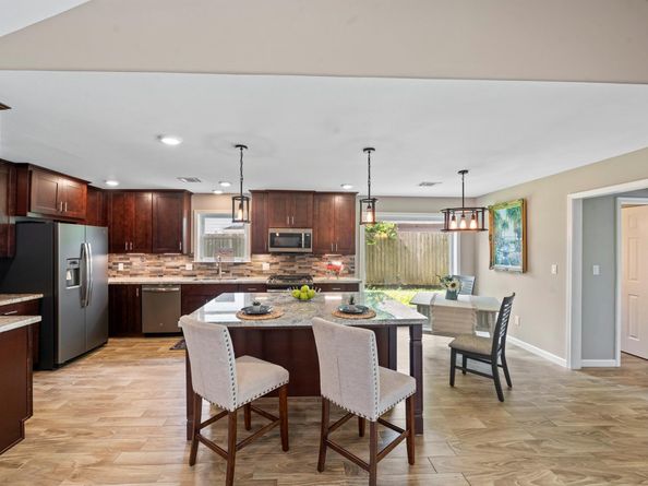 210 Big Hollow Lane, Houston TX 77042