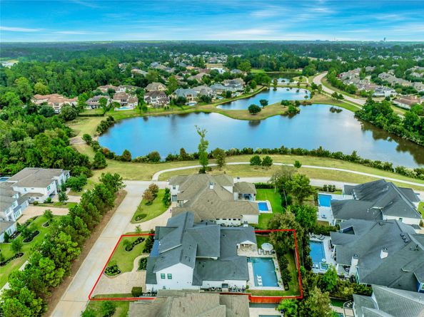 10 Peerless Point Place, Tomball TX 77375