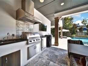 10 Peerless Point Place, Tomball TX 77375