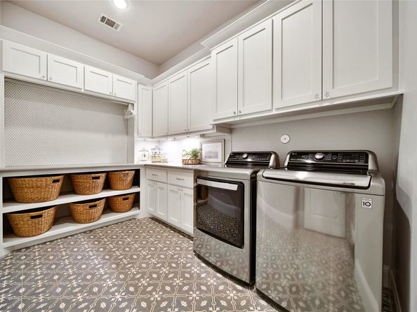 10 Peerless Point Place, Tomball TX 77375