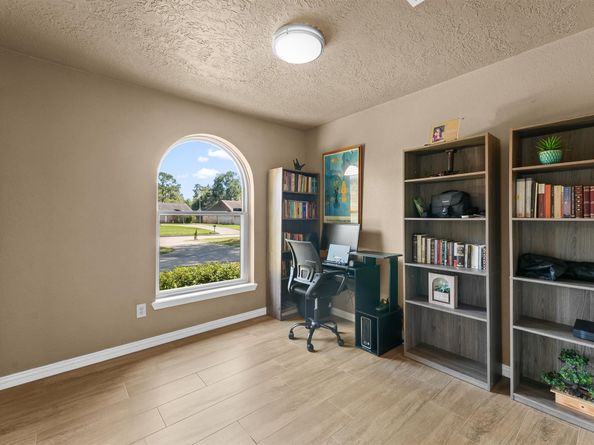 242 Blackwater Lane, Houston TX 77015