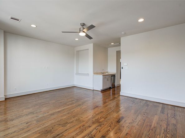1808 Ridgewood Street, Houston TX 77006