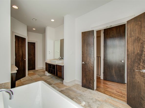 1808 Ridgewood Street, Houston TX 77006