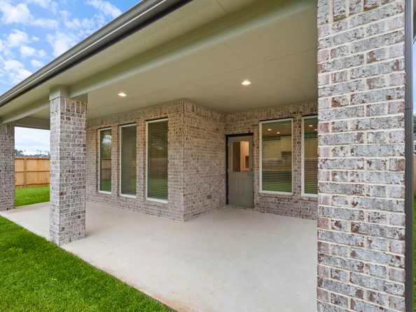 2116 Golden Spruce Court, Conroe TX 77301