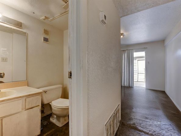 3901 Woodchase Drive 59, Houston TX 77042