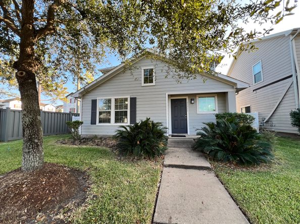 11711 Chanteloup Drive, Houston TX 77047