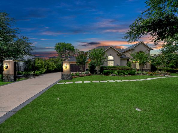 6302 S Royal Point Drive, Kingwood TX 77345