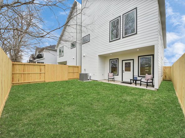 9026 Scott Street, Houston TX 77051